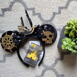 Pirates of the Carribean Minnie Attraction Ears